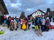 Närrische Trachtenjugend bei der Winterolympiade