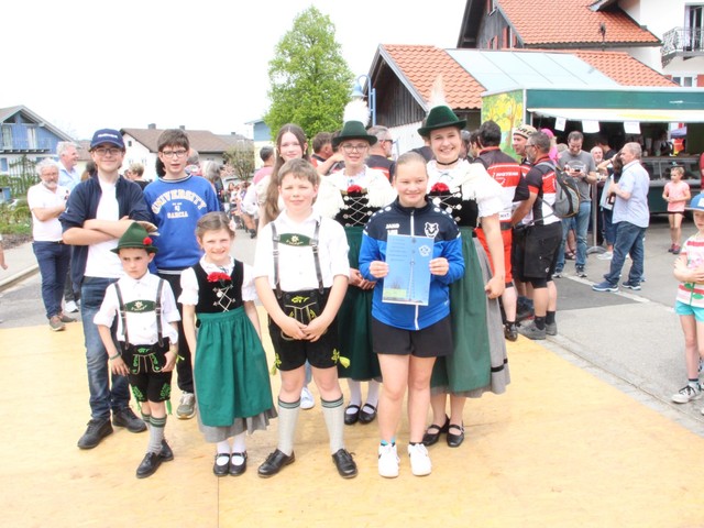 Gewinner Maibaumschätzen und Maibaumverlosung